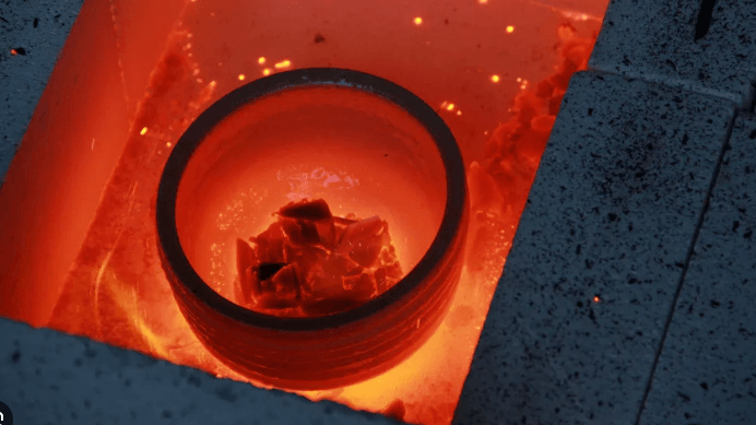 Advanced ceramics sintering process in controlled nitrogen atmosphere